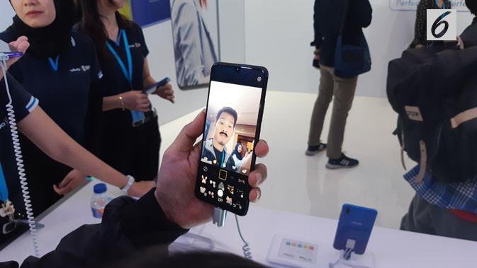 Mengenal Vivo V11 Pro dan Vivo V11 yang Baru Meluncur di Indonesia 1 Vivo V11 2