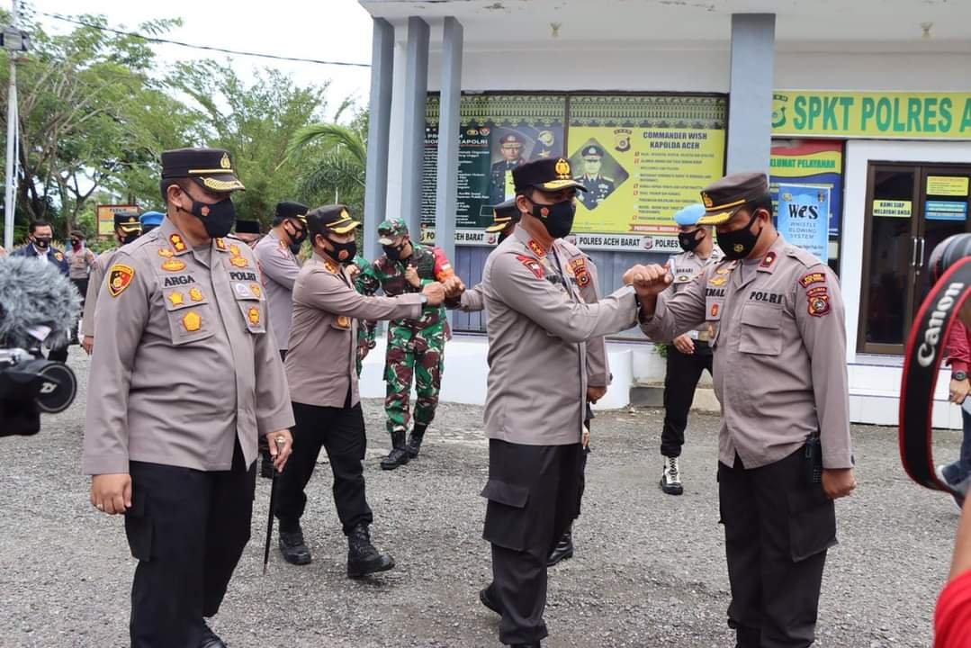 Tinjau Posko PPKM Mikro di Aceh Barat, Kapolda Aceh Apresiasi Kinerja Bhabinkamtibmas