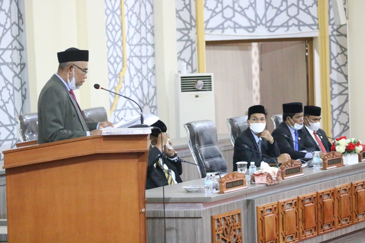 Dewan Sampaikan Pendapat Akhir Fraksi terhadap Raqan Pertanggungjawaban APBK Banda Aceh 2020