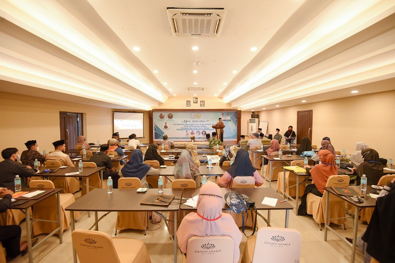 TPQ Hidayatul Ulum Lambaro Skep Gelar Pelatihan Peningkatan Kapasitas Guru TPQ