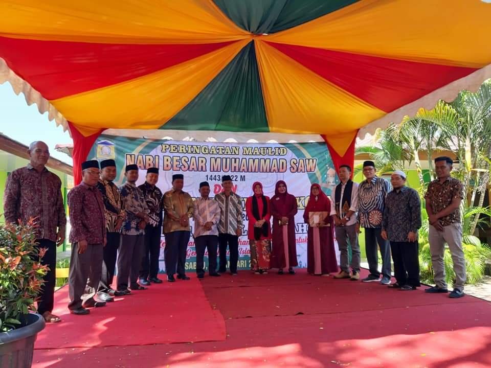 Ketua MPD Aceh Besar Lantik Pengurus Komite SMPN 1 Darul Imarah 1 FB IMG 1642254593833