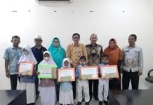 Disdikbud Banda Aceh Salurkan Santunan untuk 5 Siswa Korban Kebakaran