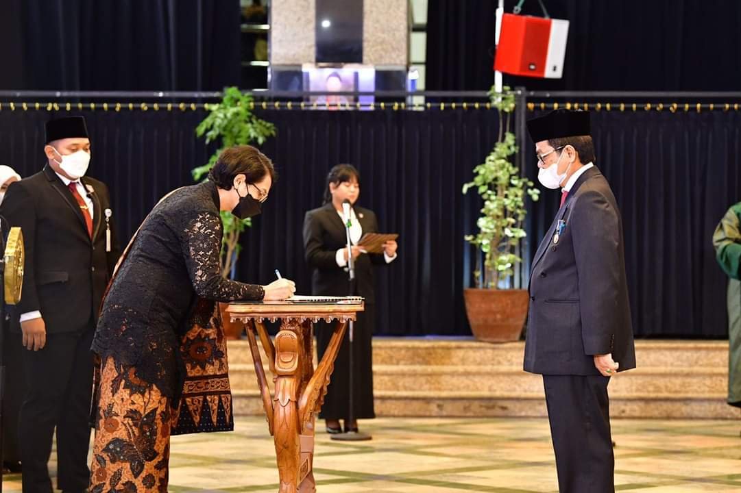 Dr. Wildan, M.Pd Resmi Dilantik Sebagai Rektor ISBI Aceh Periode 2022-2026 di Gedung Ki Hajar Dewantara