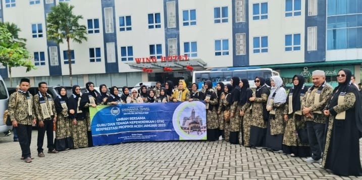 Sarmaniya Travel Berangkatkan Jamaah Umrah GTK Berprestasi Disdik Aceh
