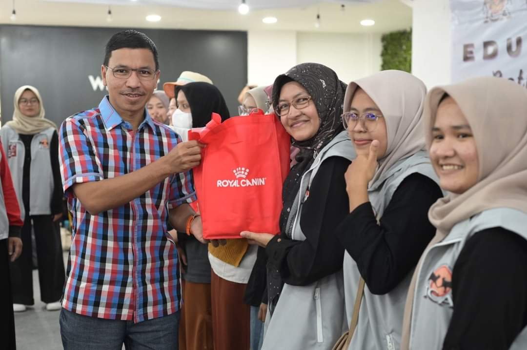 Ketua DPRK Motivasi Anak Muda Komunitas Cat Lovers