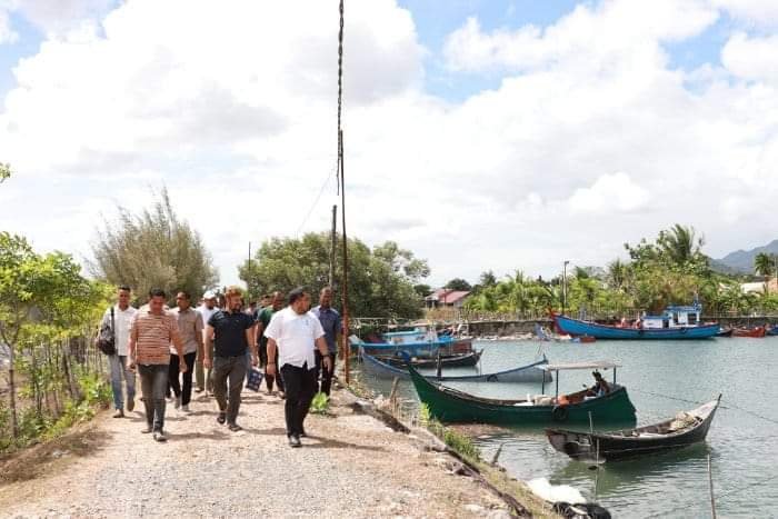 Pj Bupati dan Ketua DPRK Aceh Besar Silaturahmi dengan Nelayan Lam Teungoh