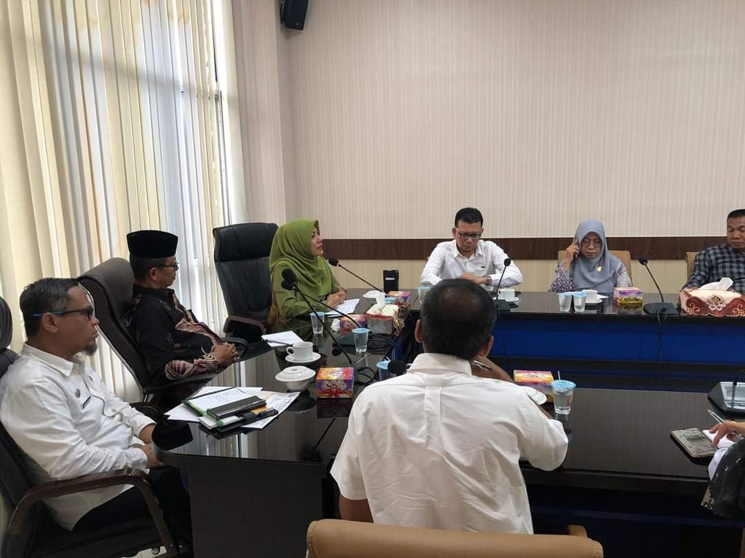 Puluhan Guru Menggugat Datangi Dewan Kota, Pertanyakan Tunjangan Non E-Kinerja