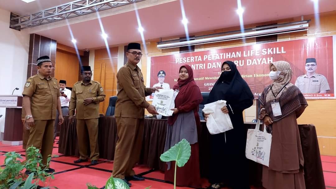 50 Santri dan Guru Dayah Kota Banda Aceh dilatih Life Skill