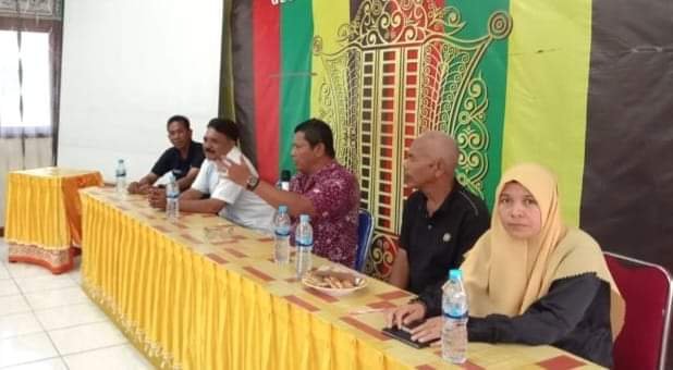 Bahas Berbagai Isu Pendidikan Kadisdikbud Aceh Besar Silaturrahmi dengan Para Guru