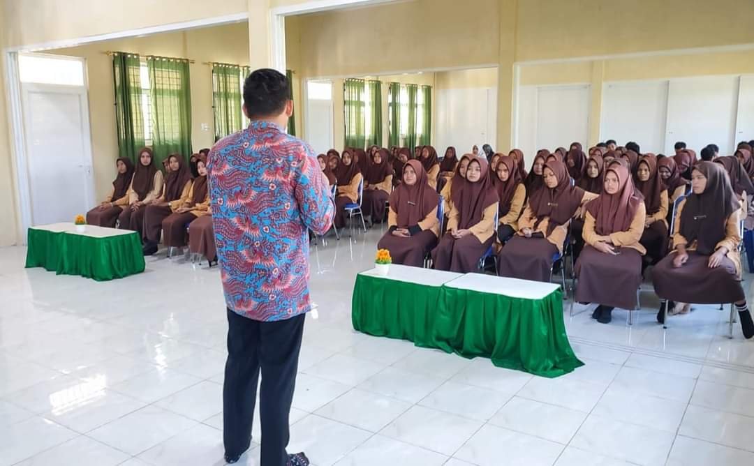 Sosialisasi SNPMB di SMKN 8 Lhokseumawe, Dua Siswa Langsung Minta Daftar ISBI Aceh