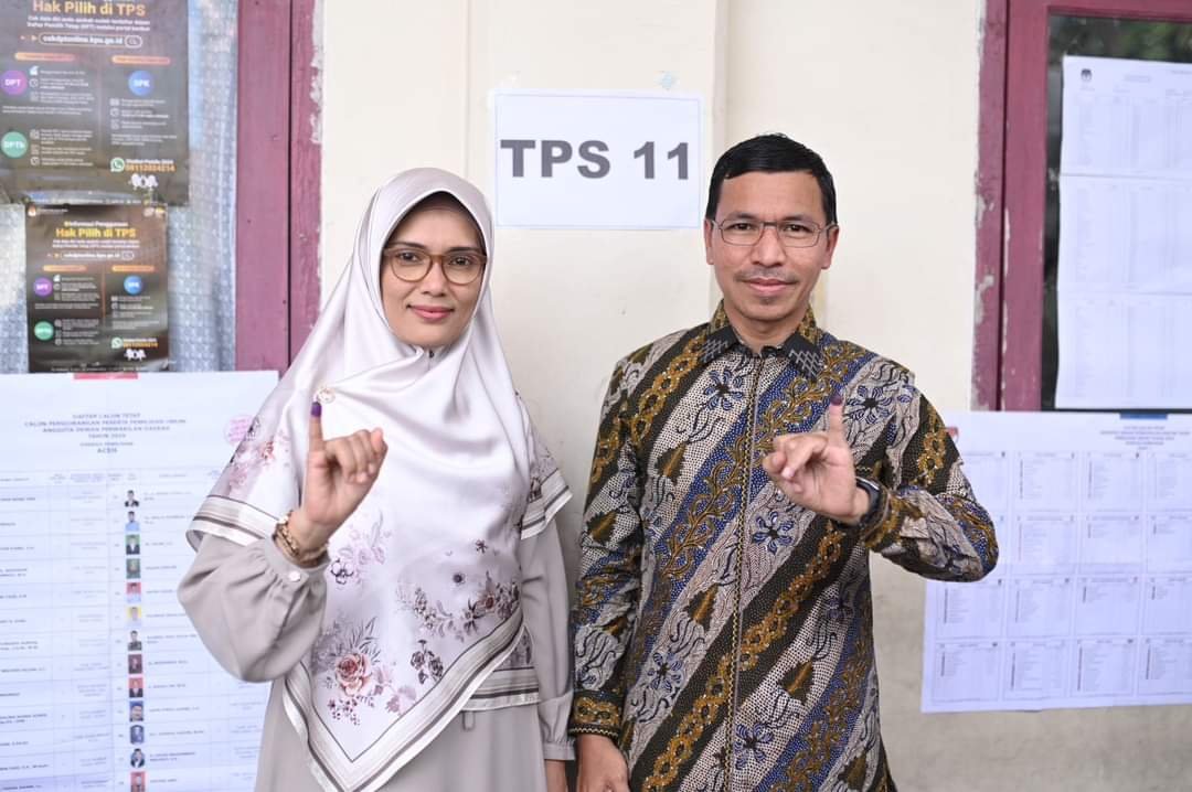 Ketua DPRK Banda Aceh Mencoblos di Gampong Beurawe Kuta Alam