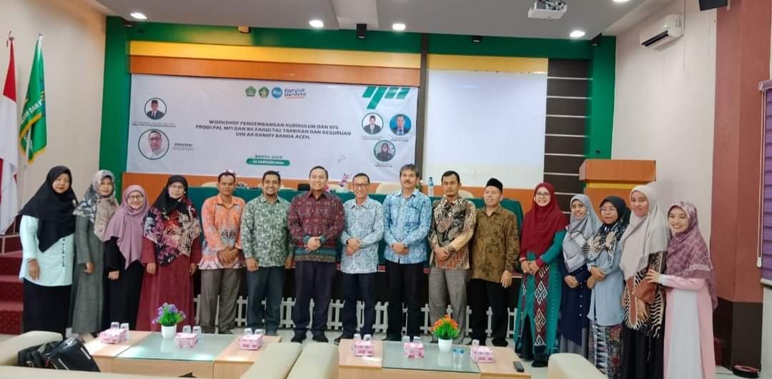 Prodi MPI, PAI, dan BK FTK Uin Ar-Raniry Adakan Workshop Pengembangan Kurikulum dan RPS