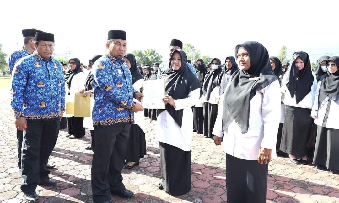 566 Guru P3K dan Tenaga Kontrak Aceh Besar Terima Perpanjangan SK 1 FB IMG 1708313492616