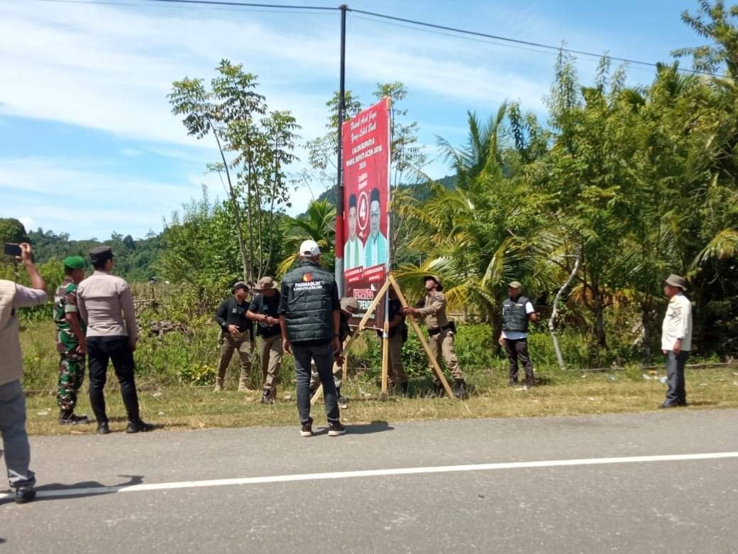 24 Personil Satpol PP dikerahkan untuk Penertiban APK Pilkada Serentak 2024 di Aceh Jaya