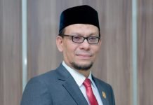 Wakil Ketua DPRK Apresiasi SMPN 10 Banda Aceh Raih Juara Umum PUSKANTARA 2025