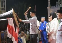 Sekda Aceh Lepas Pawai Takbir Idul Fitri 1447 H di Masjid Raya Baiturrahman