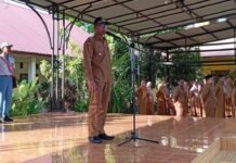 Camat Peukan Bada Motivasi Siswa SMAN 1 Peukan Bada pada Upacara Senin