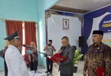 Camat Darul Imarah Lantik Keuchik PAW Gampong Deunong