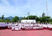 Ratusan Pelajar Ikuti Upacara Peringatan Hardiknas 2026 di Kota Jantho