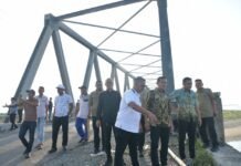 Dek Fadh Turun ke Lapangan, Dorong Penyempurnaan Jalan Strategis di Kembang Tanjong
