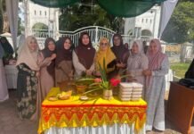 Peserta Antusias Ikuti Lomba Masak Bubur Asyura dan Teut Apam Aceh Besar