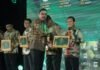 Wakili Gubernur, Fadhlullah Terima Trofi Juara Utama Anugerah Adinata Syariah 2026