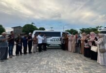 Yayasan Illiza Center Serahkan Mobil Operasional untuk Guru Lamteuba