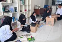 Mahasiswa UIN Ar-Raniry Dukung Distribusi 10 Pojok Baca untuk Sekolah Terdampak Bencana di Aceh