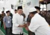 Wagub Aceh Dek Fadh Hadiri Maulid Bersama Ratusan Anak Yatim di Teupin Raya