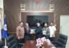 Demi Meningkatkan Literasi, Prof. Dr. Yusrizal, M.Pd. Sumbangkan 60 Buku untuk Perpustakaan UBBG