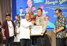 Kapolres Bireuen Terima Penghargaan Inisiator Penggerak Literasi Digital Kamtibmas 2026