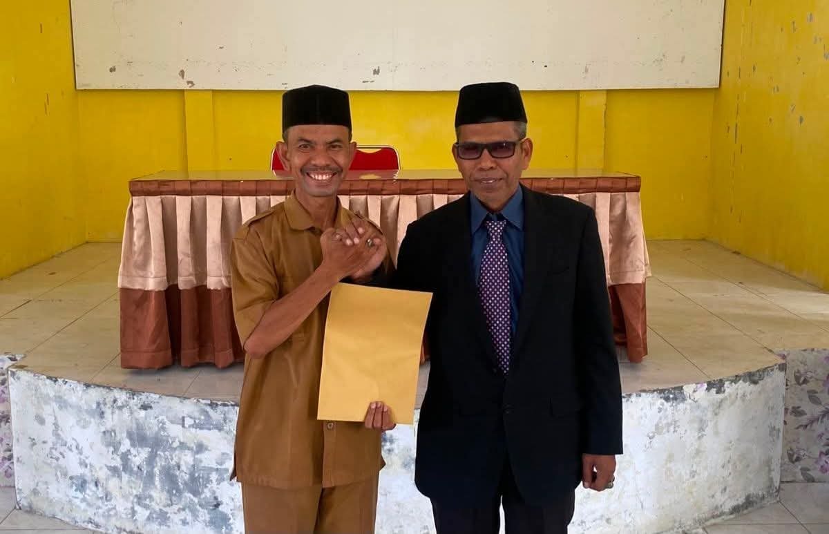 Camat Peukan Bada Lantik Pj Keuchik Gampong Pulo Bunta 2 FB IMG 1786773552529