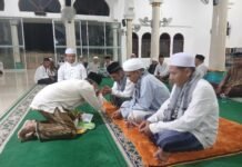 Imum ChikMasjid Besar Tgk Chik Mahraja Gurah Peukan Bada Dikukuhkan, Tradisi Peusijuk Iringi Prosesi Penuh Khidmat