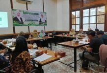 Lewat Pengabdian Masyarakat, Dosen FEBI IAIN Langsa Gelar Seminar Tentang Limbah Menjadi Peluang Berbasis Green Economi