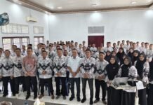 Ketua DPRK Aceh Besar Buka Pelatihan Public Speaking untuk Guru PJOK