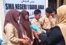 10 Siswa SMAN 1 Darul Aman Terima Apresiasi atas Sikap Rajin, Jujur dan Disiplin