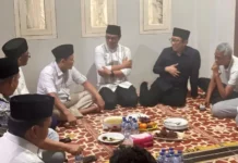 Wagub Aceh Dek Fadh Melayat ke Rumah Duka Ayah Wamenkomdigi Nezar Patria