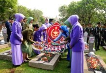 Wakil Panglima TNI Pimpin Ziarah Nasional HUT Ke-81 TNI, Teladani Semangat Juang Para Pahlawan
