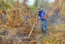 Jaga Gambut Tetap Aman, Satgas Darat Lanud Sjamsudin Noor Perkuat Pembasahan Berkelanjutan